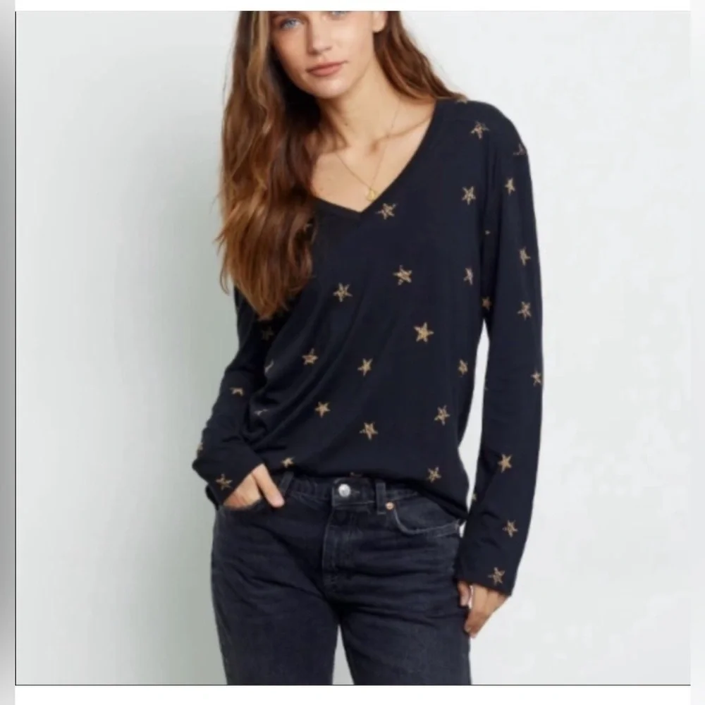 Rails Women’s Noir Animal Stars Print Long Sleeve V Neck Top Size Medium